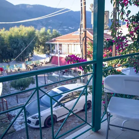 Traditional House In The Centre Of Vasiliki Exterior photo